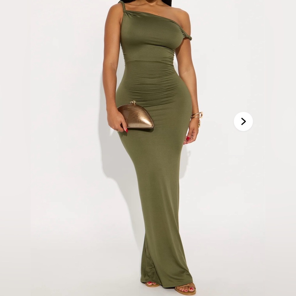 💚Fashion Nova One Shoulder Dress in Olive Green💚